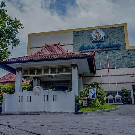 Cakra Kembang Hotel Kejayan Exterior foto