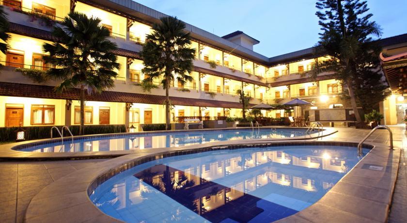 Cakra Kembang Hotel Kejayan Exterior foto