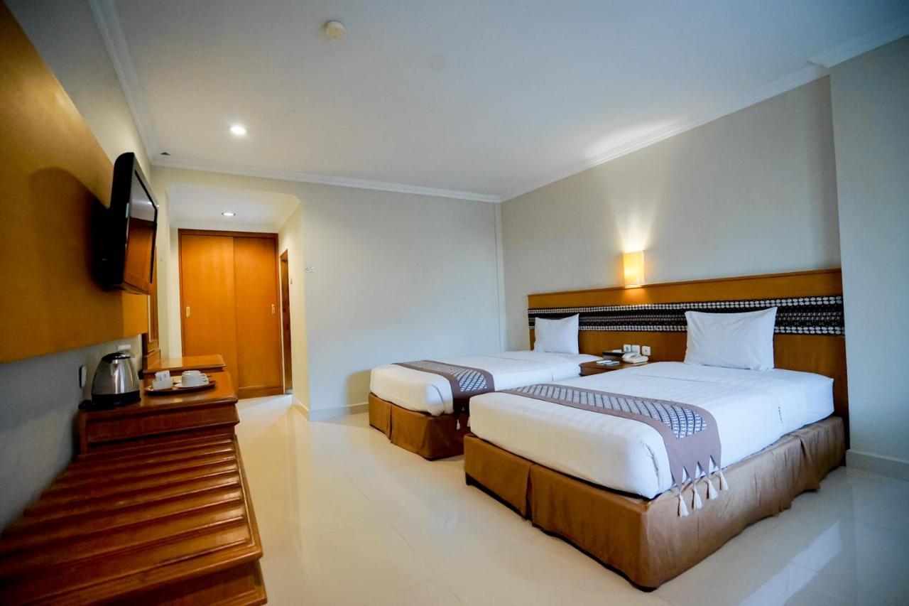 Cakra Kembang Hotel Yogyakarta Exterior foto