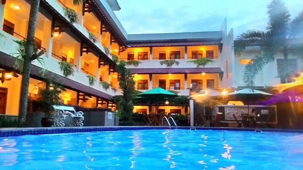 Cakra Kembang Hotel Kejayan Exterior foto